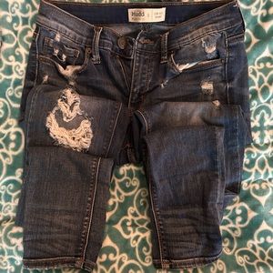 Mudd distressed skinny jeans